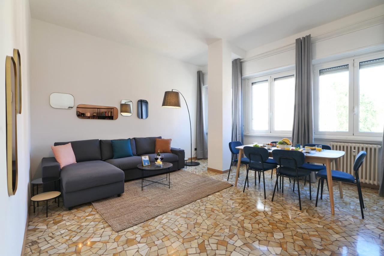 Sweett - Fontana Apartment Милано Екстериор снимка